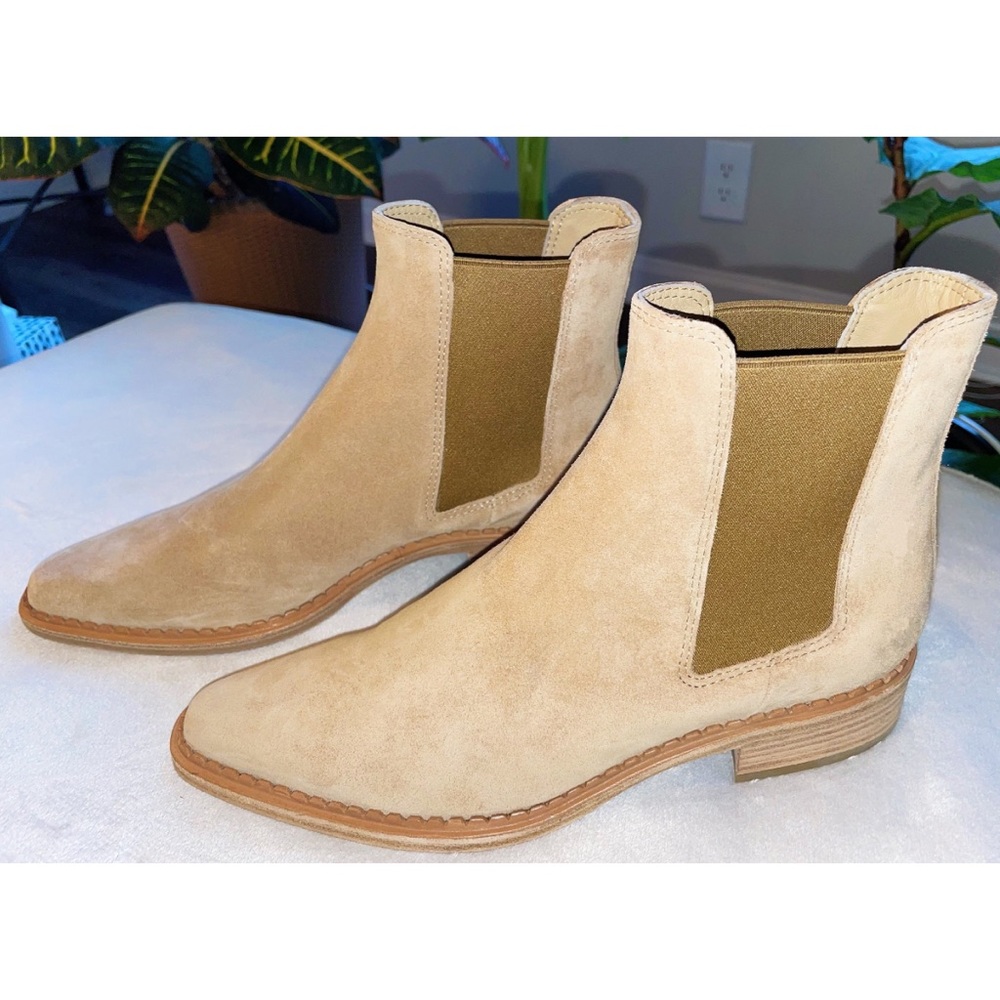 Vince “Denver” Chelsea Ankle Boots Size 8